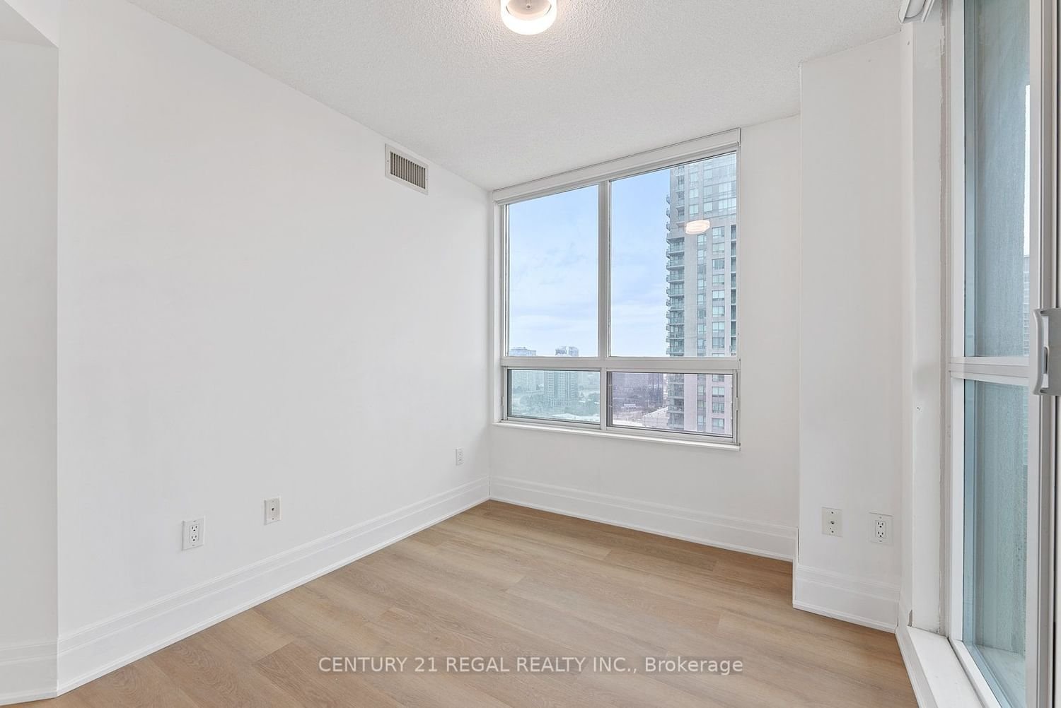 388 Prince Of Wales Dr, unit 2403 for rent - image #27