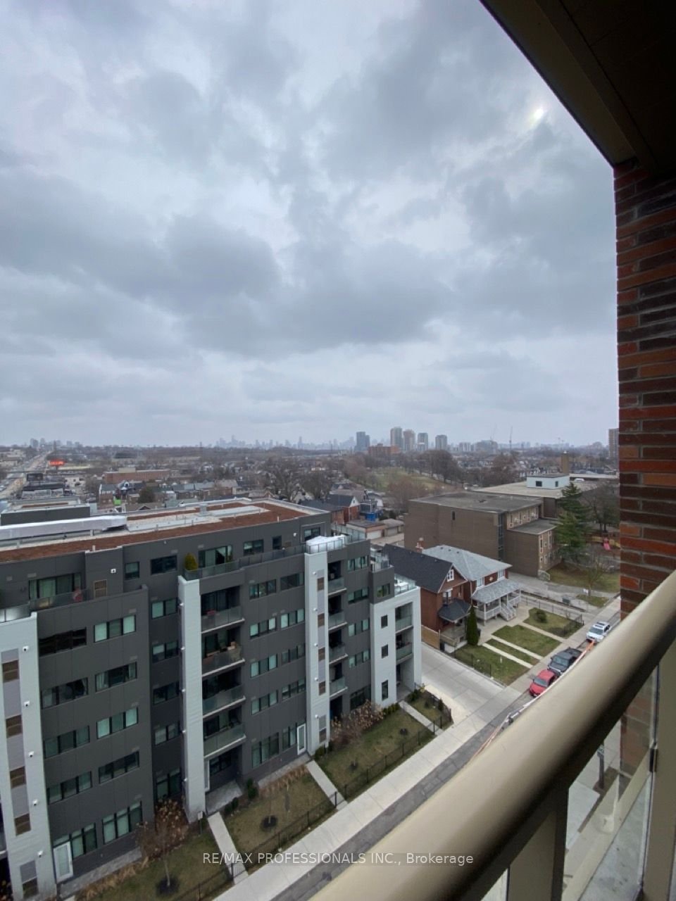 1787 St Clair Ave W, unit 918 for rent - image #22
