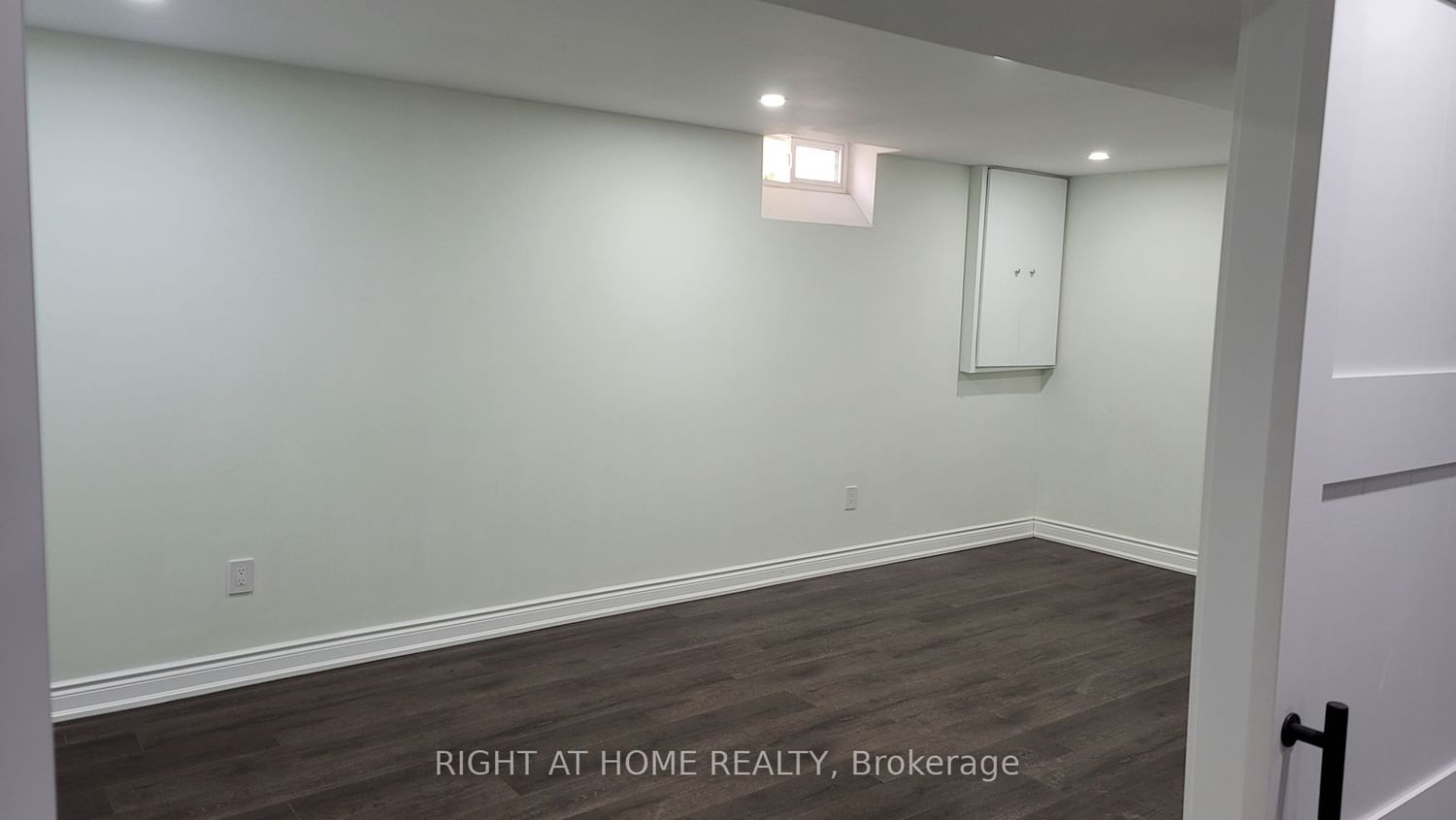 275 River Oaks Blvd W for rent  - image #7