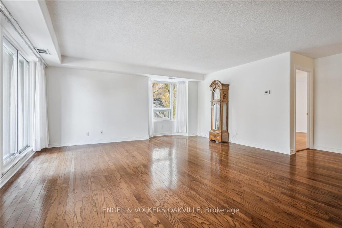 1272 Ontario St, unit 203 for sale - image #10