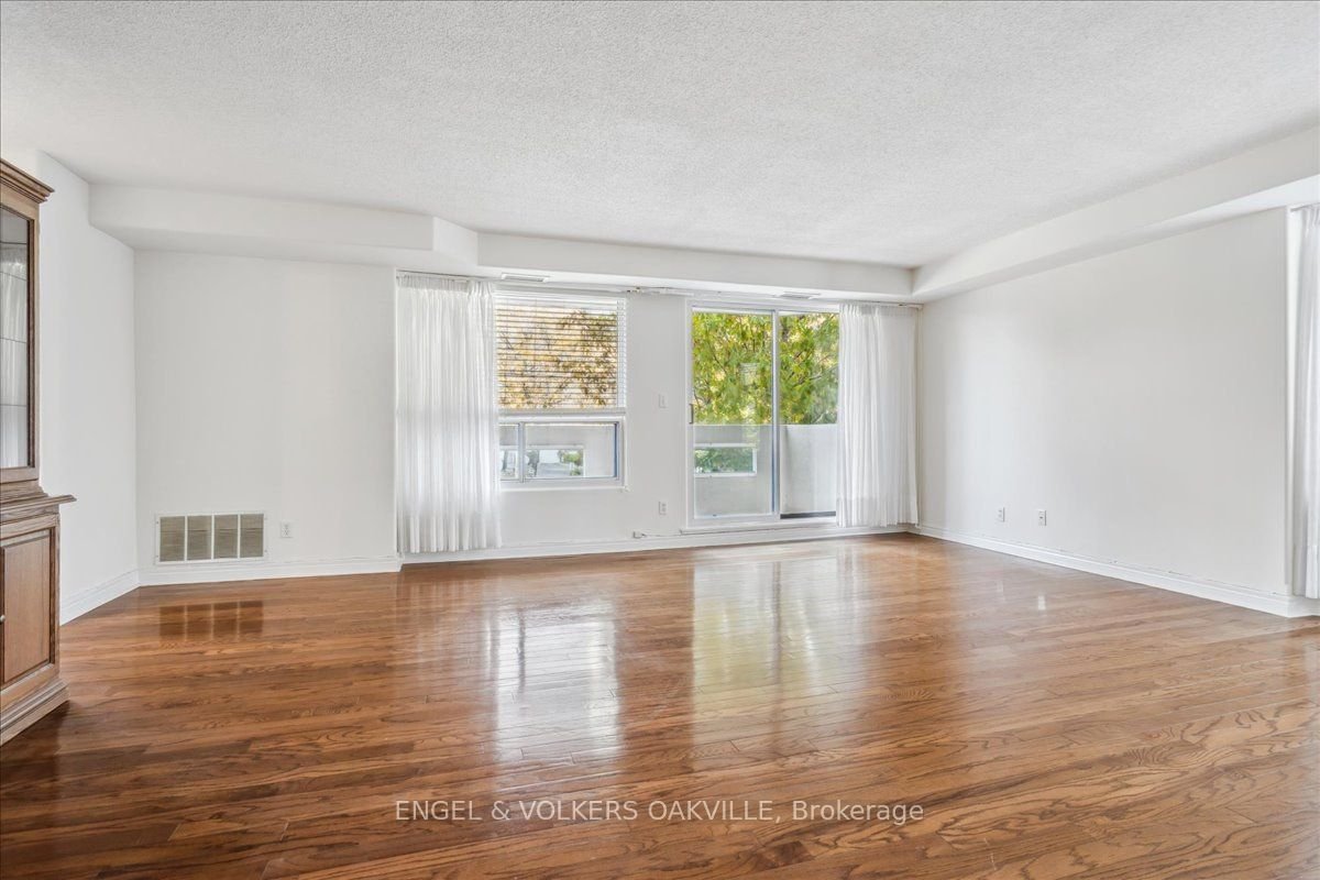 1272 Ontario St, unit 203 for sale - image #12
