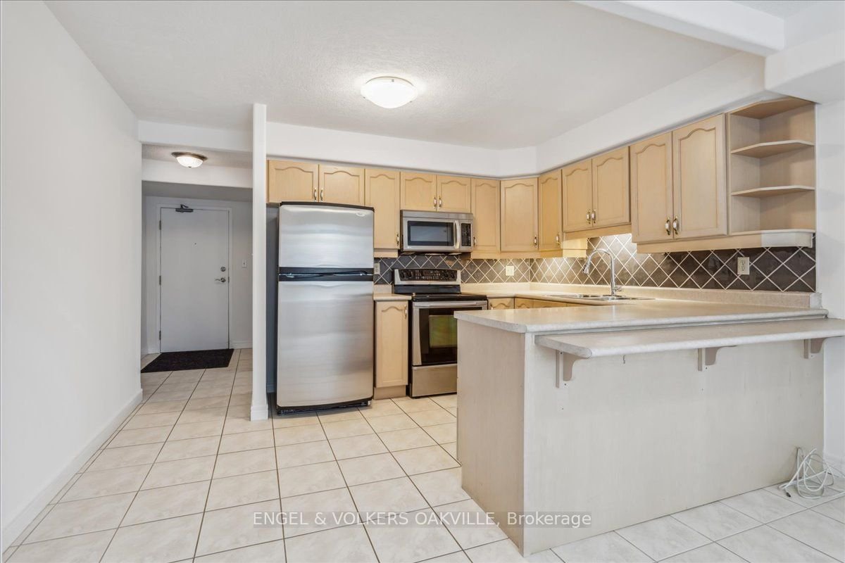 1272 Ontario St, unit 203 for sale - image #16