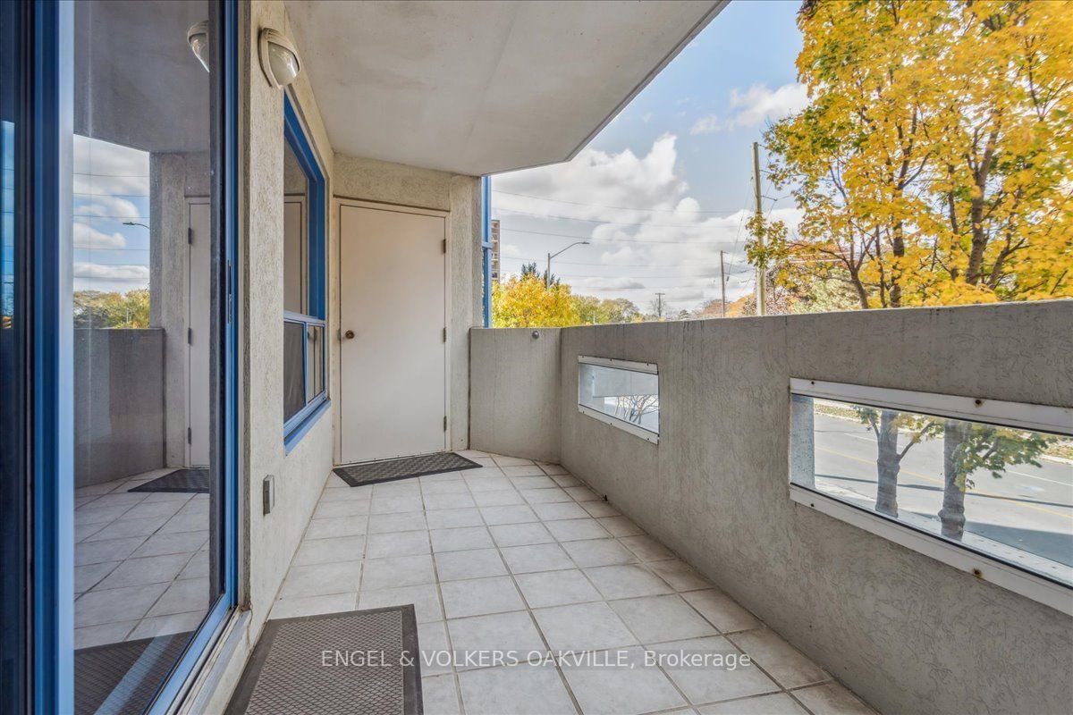 1272 Ontario St, unit 203 for sale - image #37