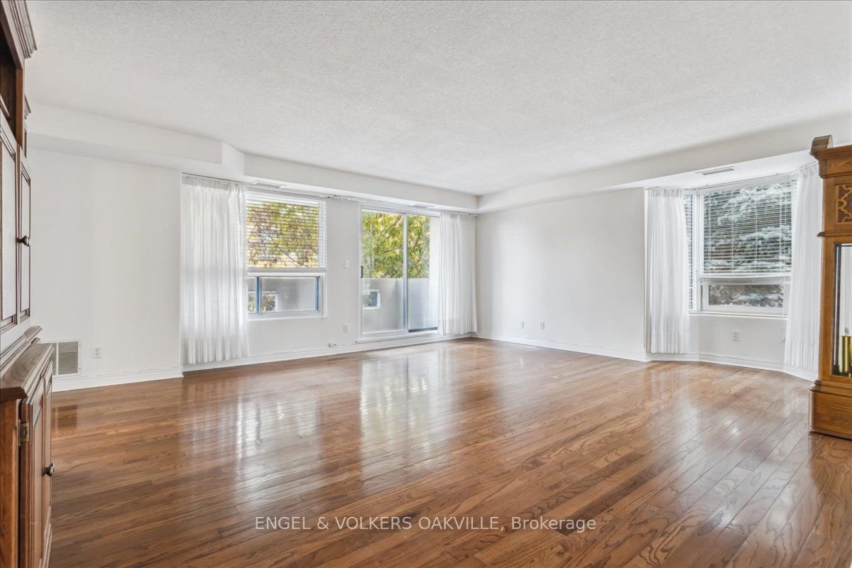 1272 Ontario St, unit 203 for sale - image #8