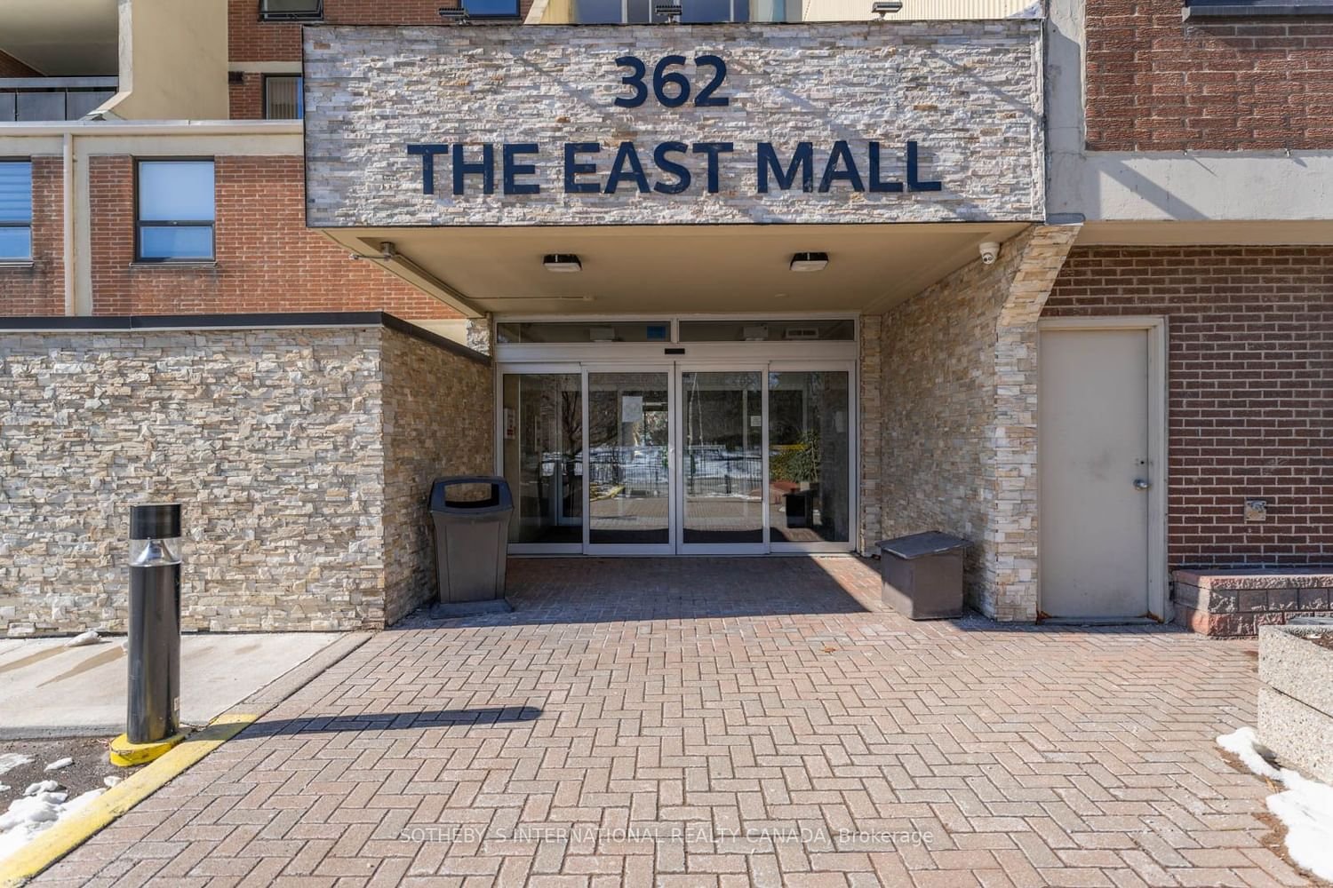 362 The East Mall, unit 1111 for sale - image #3