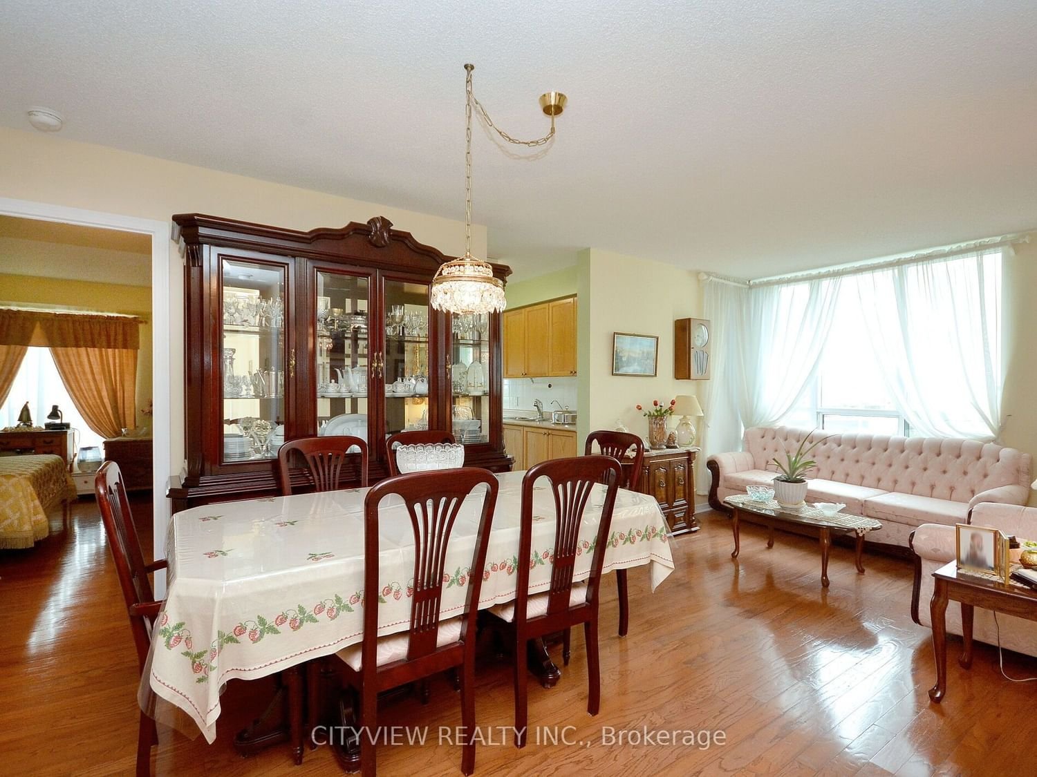 4879 Kimbermount Ave, unit 503 for sale - image #6