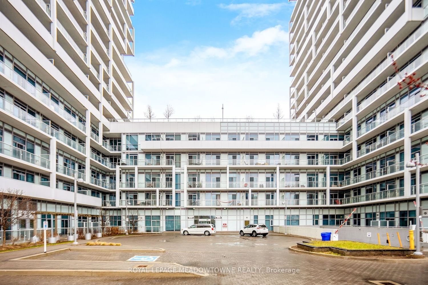 65 Speers Rd, unit 105 for sale - image #2