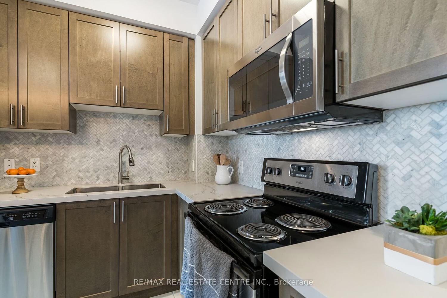 2490 Old Bronte Rd, unit 313 for sale - image #7