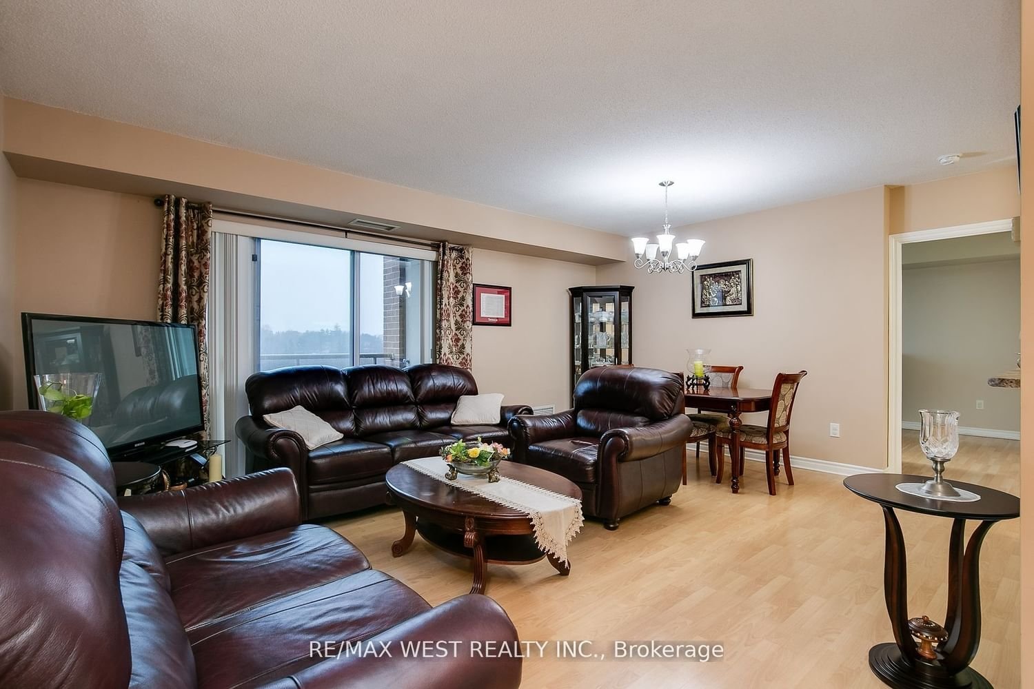 2088 Lawrence Ave, unit 806 for sale - image #10