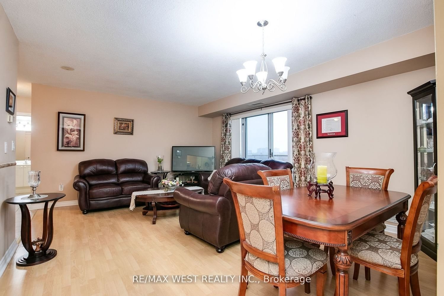 2088 Lawrence Ave, unit 806 for sale - image #14