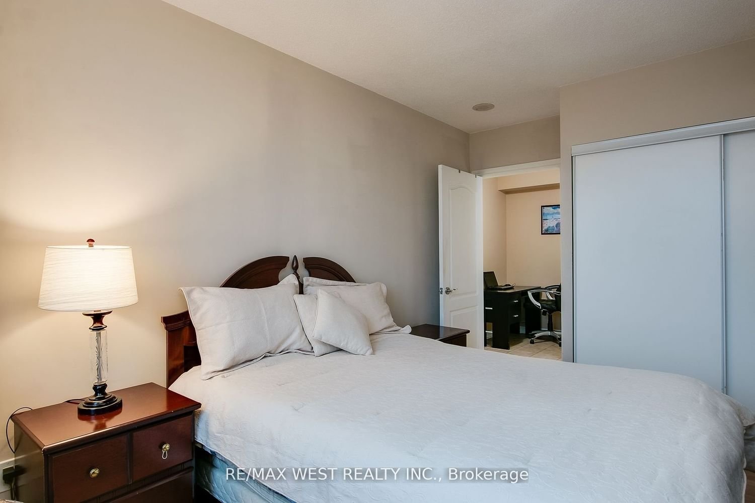 2088 Lawrence Ave, unit 806 for sale - image #26
