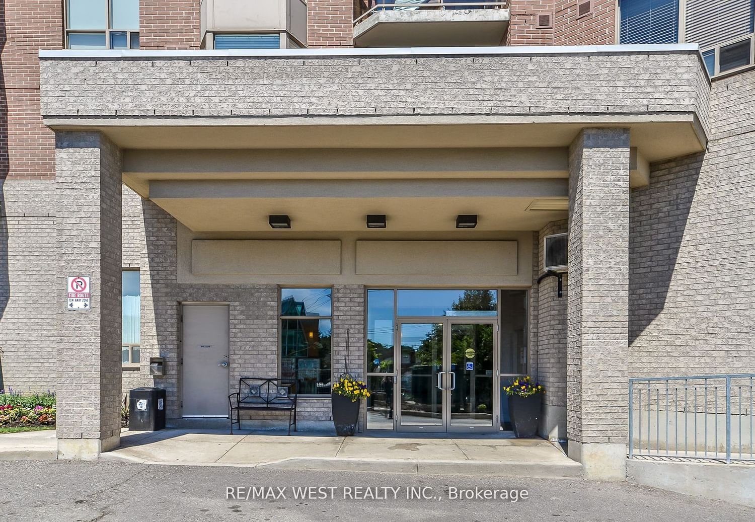 2088 Lawrence Ave, unit 806 for sale - image #3