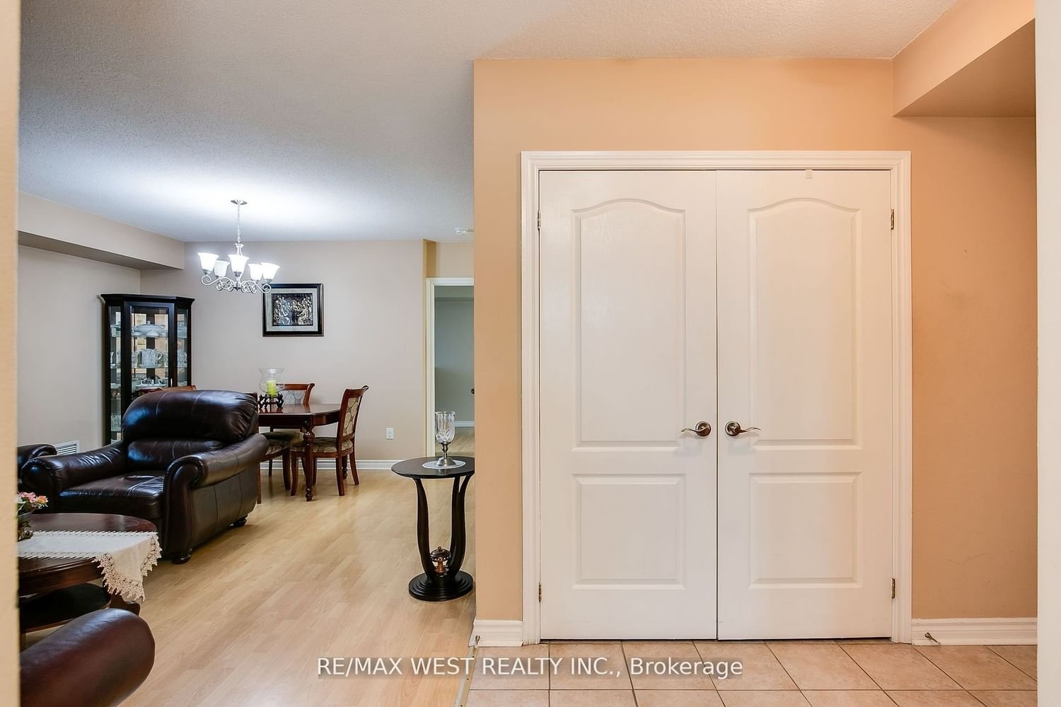 2088 Lawrence Ave, unit 806 for sale - image #7