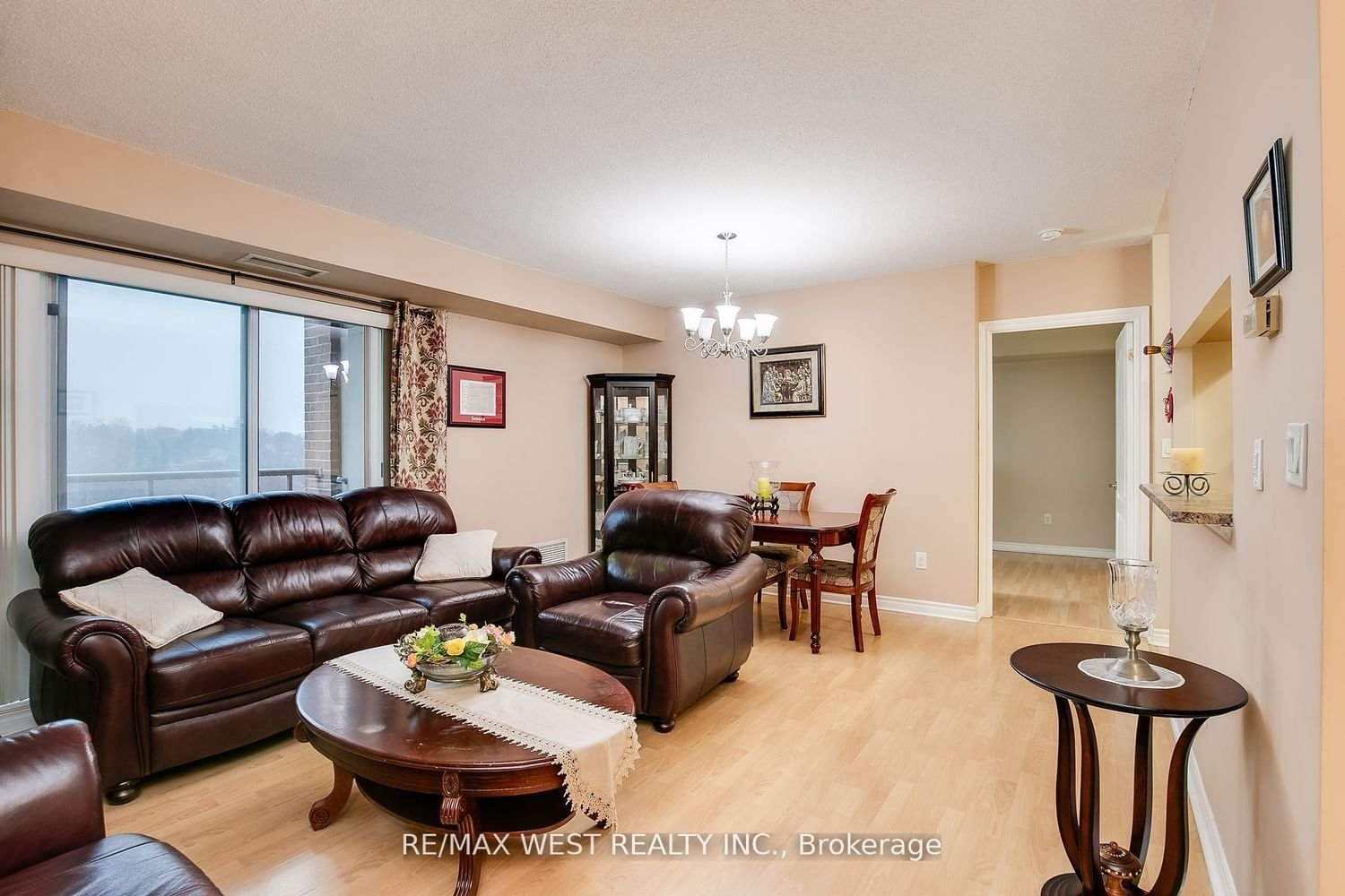 2088 Lawrence Ave, unit 806 for sale - image #8