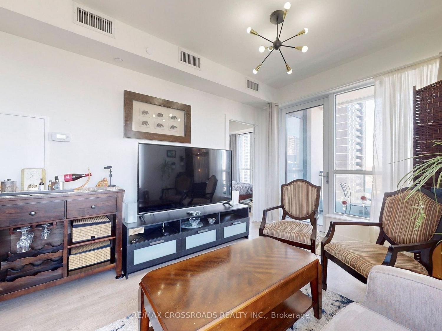 5 Mabelle Ave, unit 1035 for sale - image #7