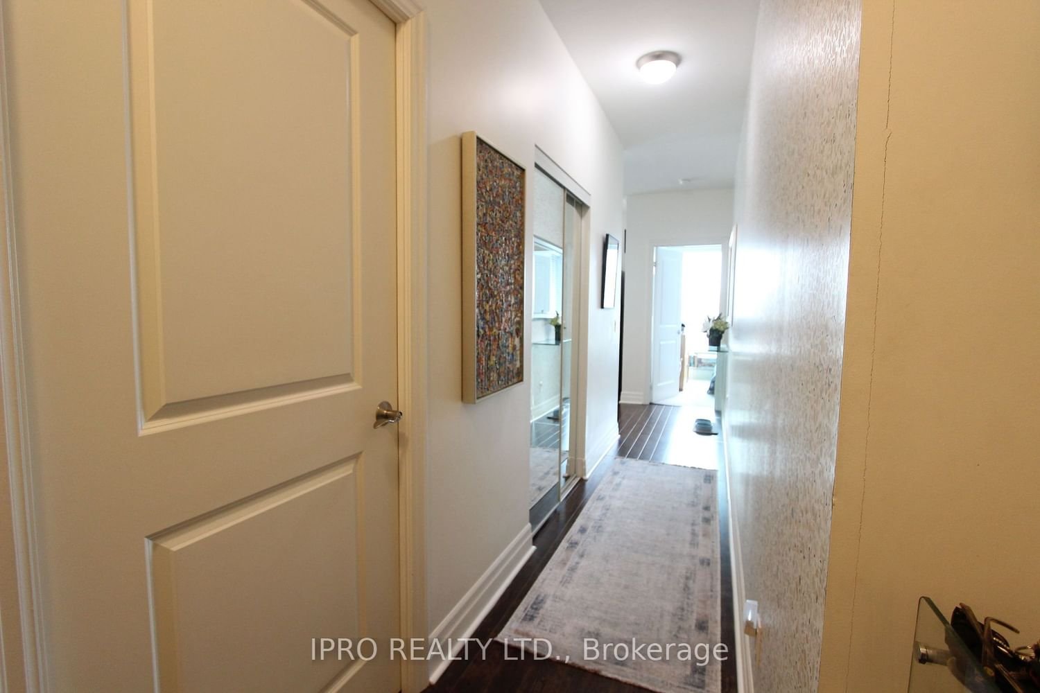20 Gothic Ave, unit 516 for rent - image #3