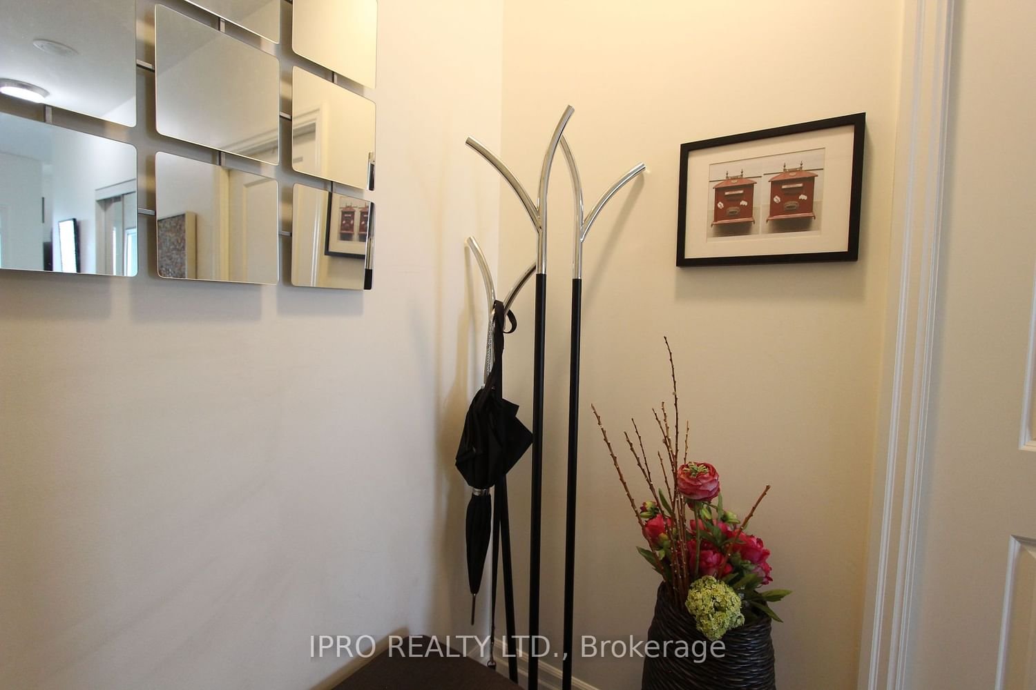 20 Gothic Ave, unit 516 for rent - image #4