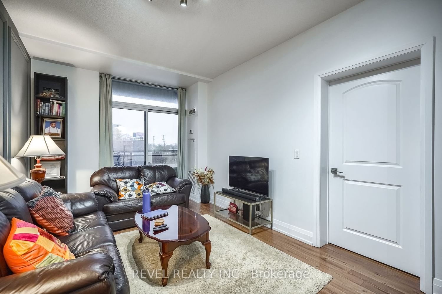 1060 Sheppard Ave W, unit 101 for rent - image #8