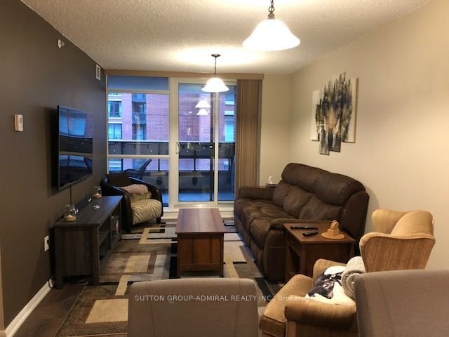 800 Lawrence Ave W, unit 403 for rent - image #5