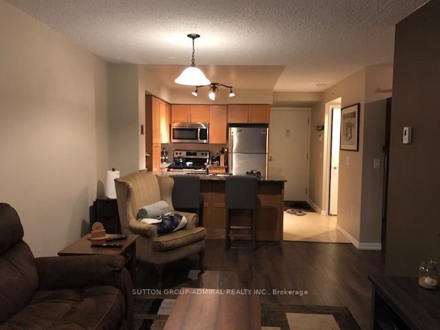 800 Lawrence Ave W, unit 403 for rent - image #6