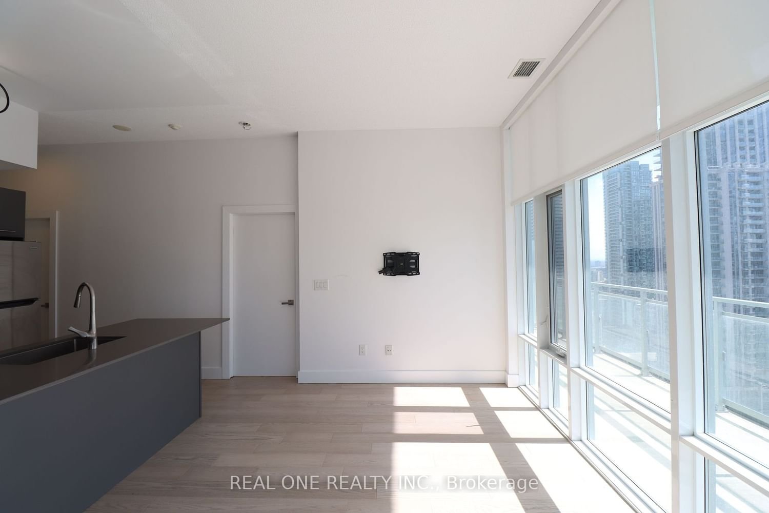 365 Prince Of Wales Dr, unit 2208 for rent - image #10