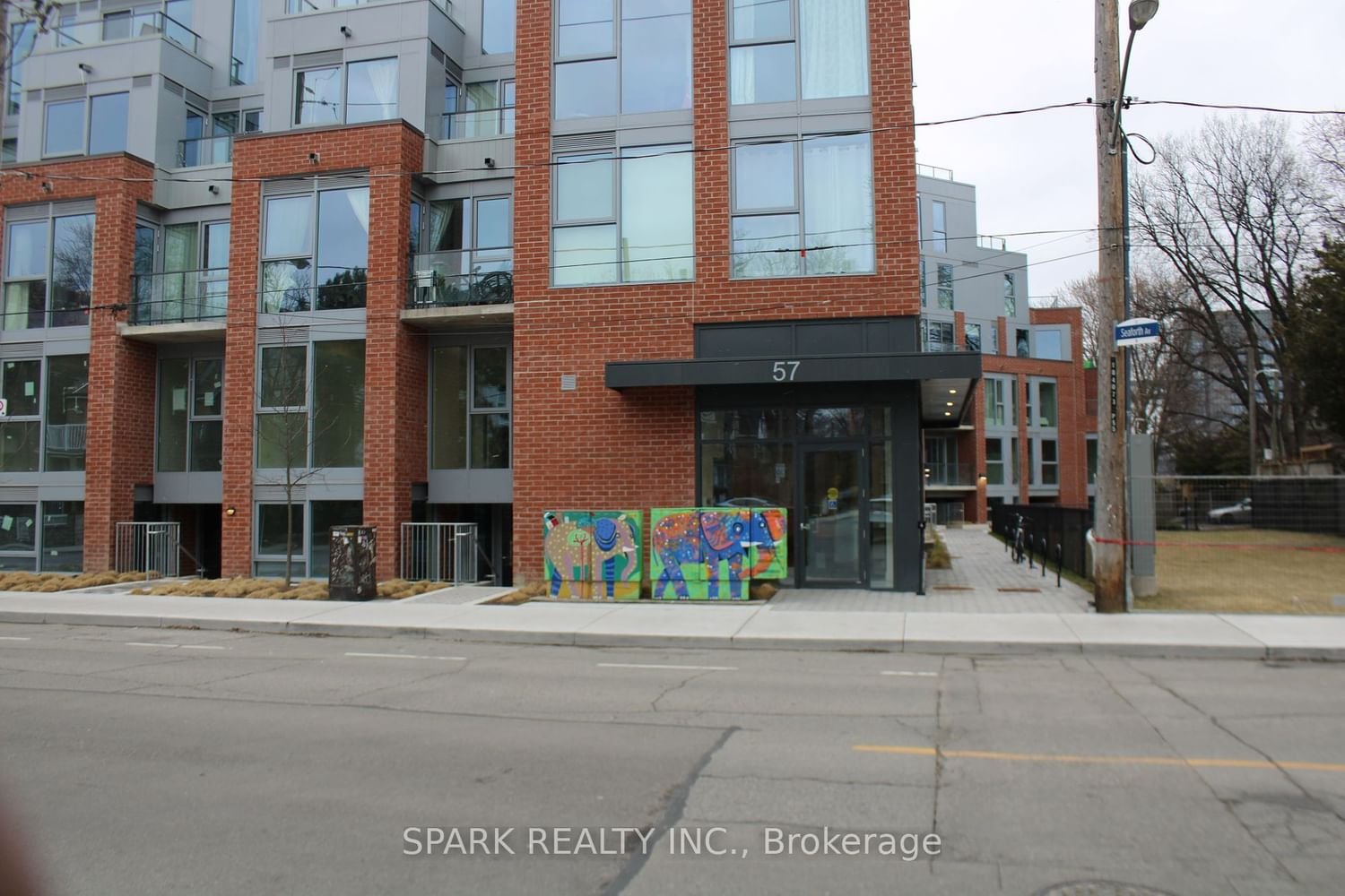 57 Brock Ave, unit 612 for rent - image #24