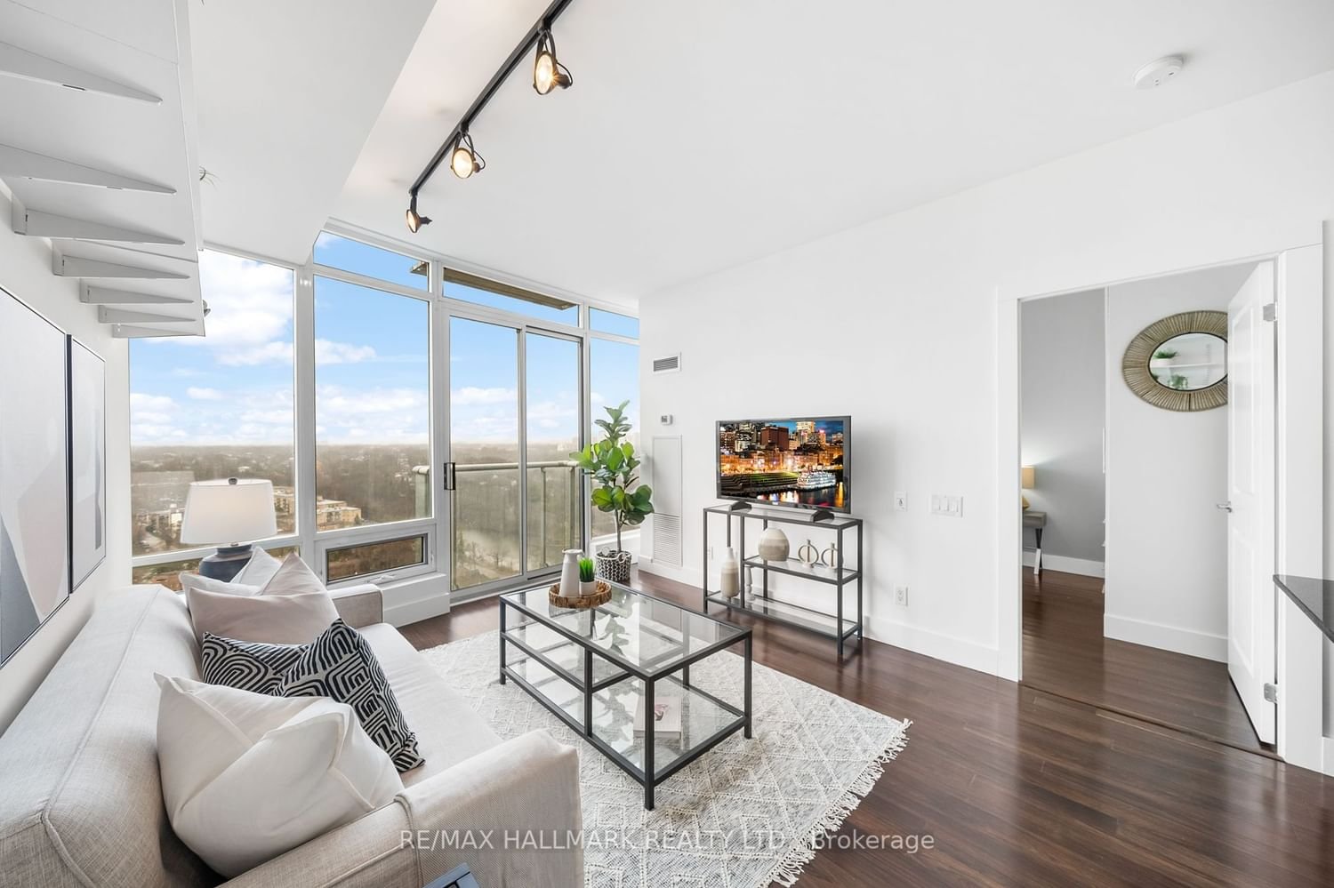 15 Windermere Ave, unit 2404 for sale - image #11
