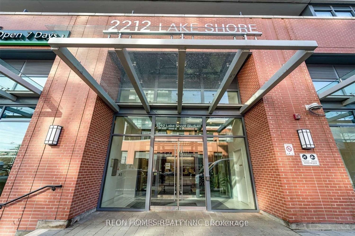 2212 Lakeshore Blvd, unit 2504 for rent - image #3