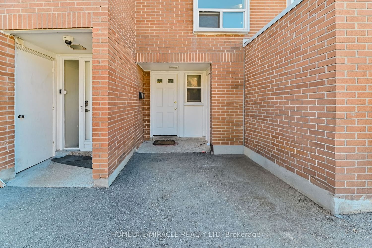 6444 Finch Ave W, unit 201 for sale - image #3