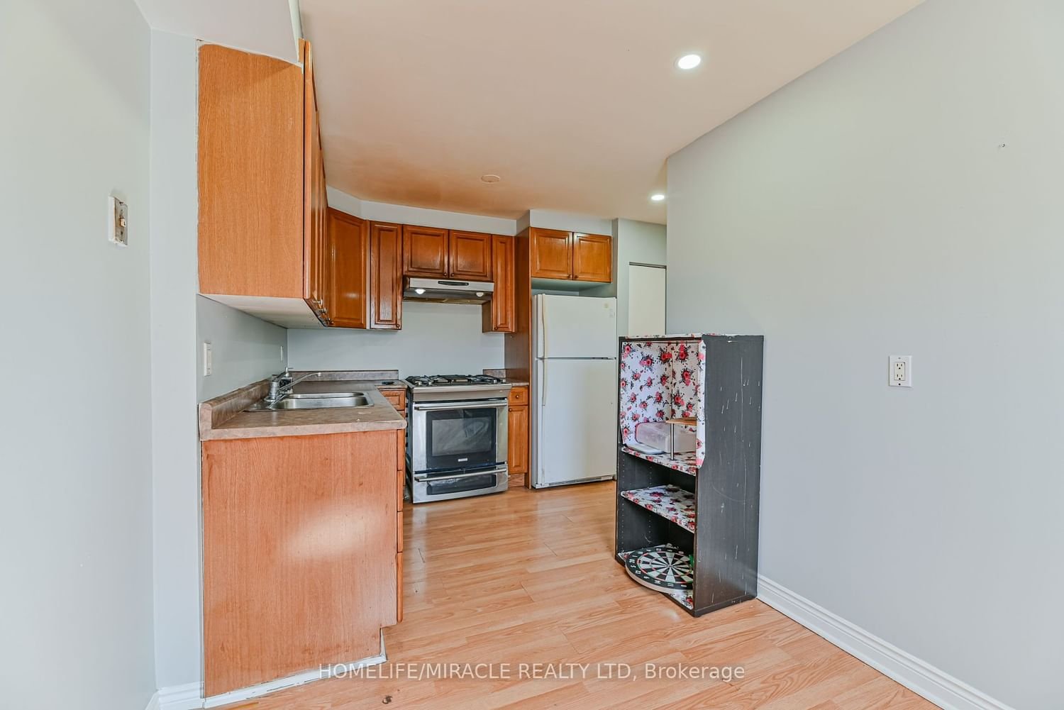 6444 Finch Ave W, unit 201 for sale - image #9