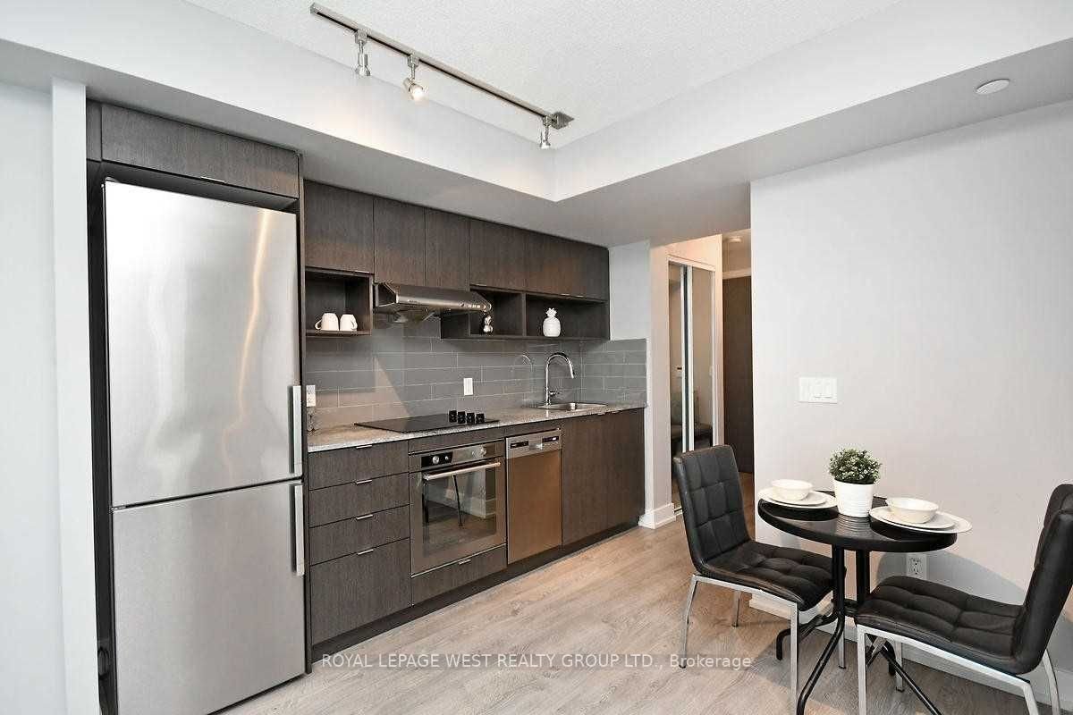 7 Mabelle Ave, unit 1605 for rent - image #19