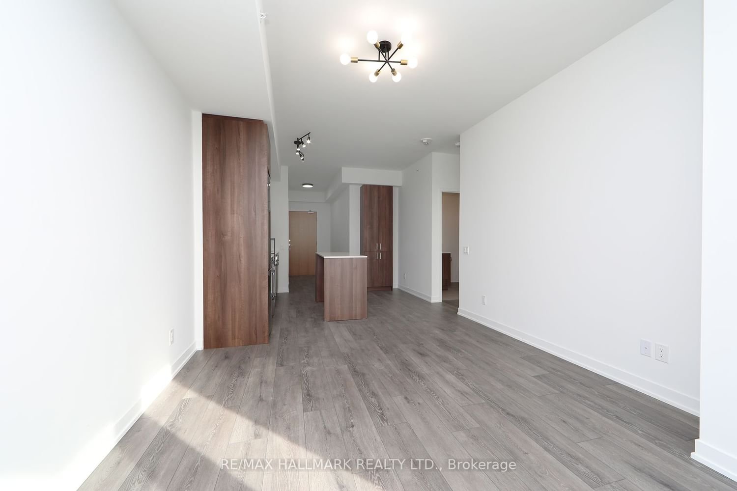 1787 St Clair Ave W, unit 501 for rent - image #11