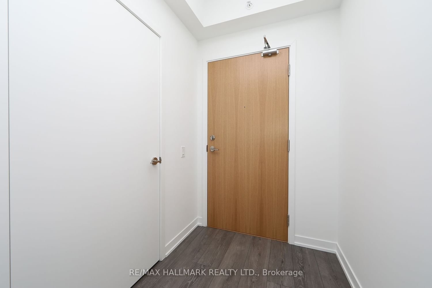 1787 St Clair Ave W, unit 501 for rent - image #12