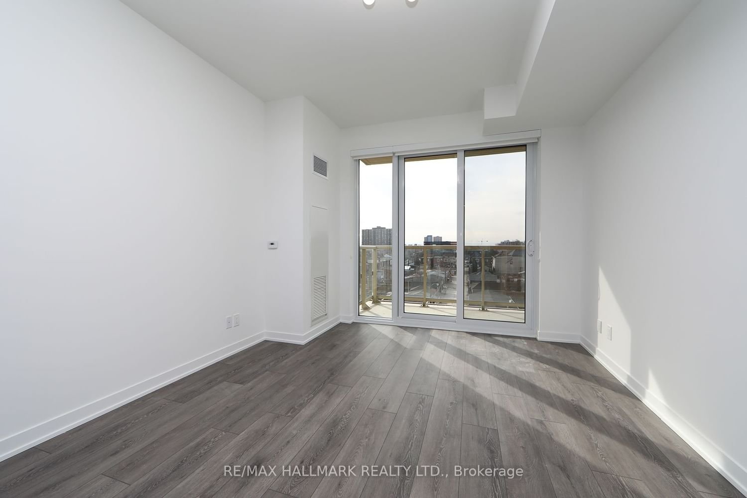 1787 St Clair Ave W, unit 501 for rent - image #8