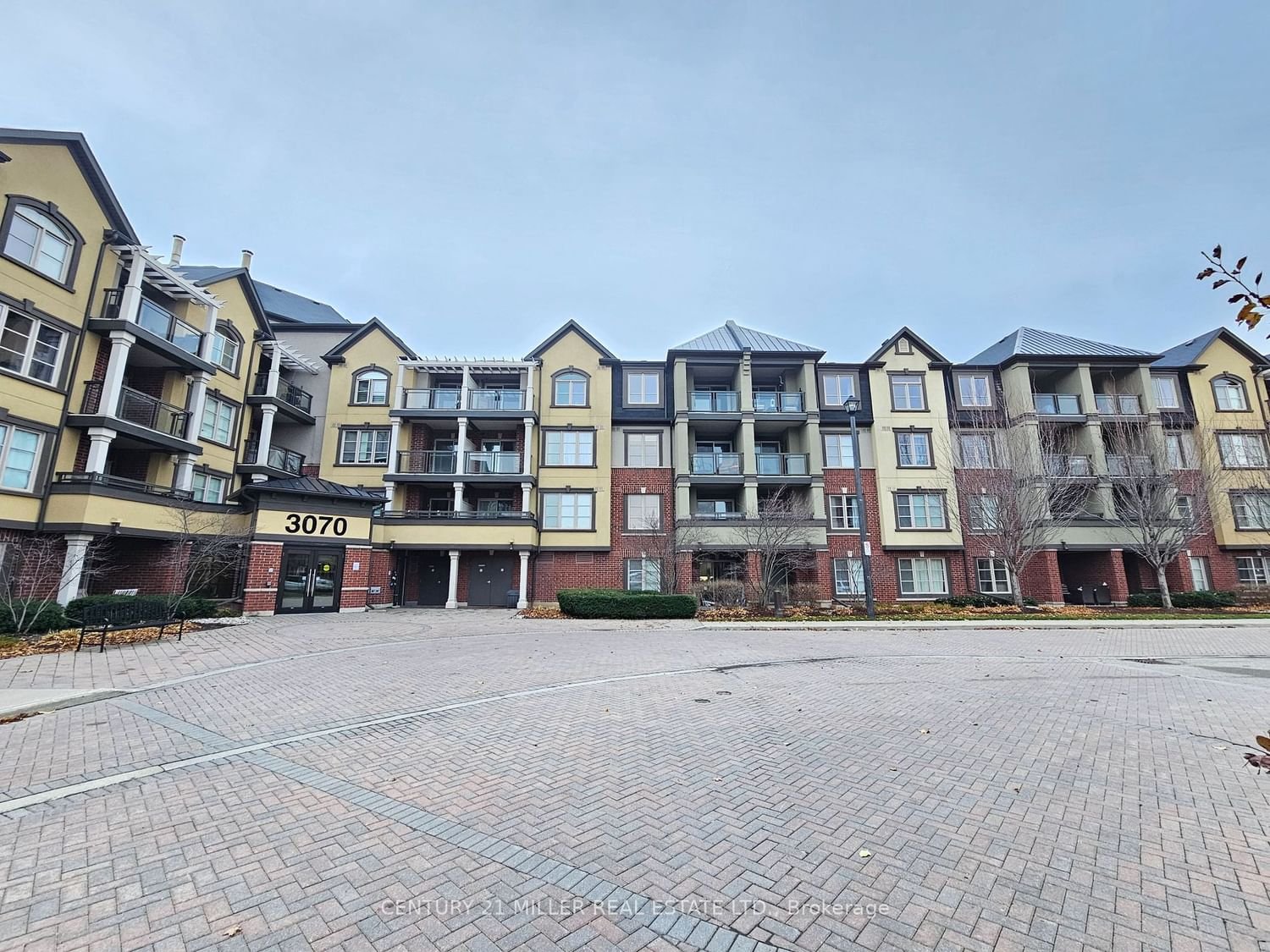 3070 Rotary Way, unit 114 for sale - image #2