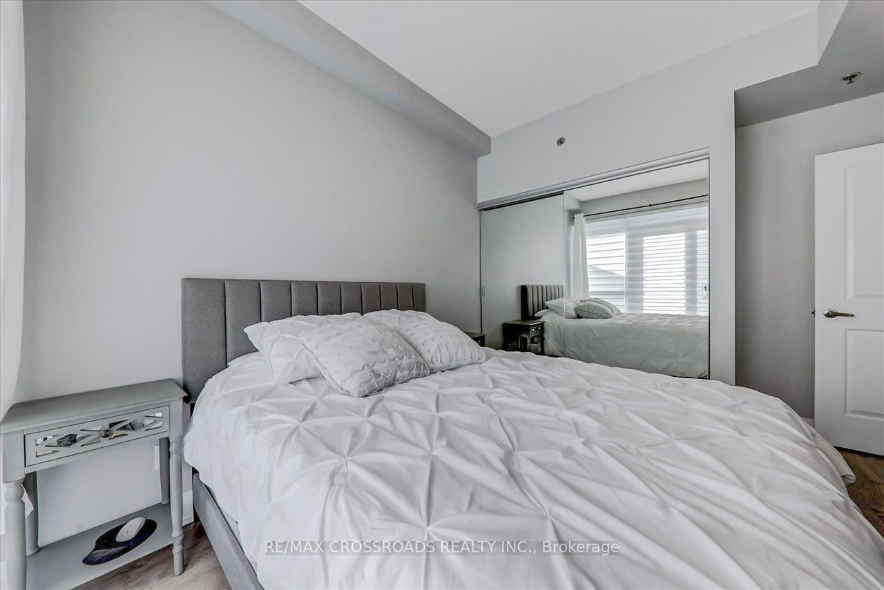 55 Speers Rd, unit 1311 for rent - image #18