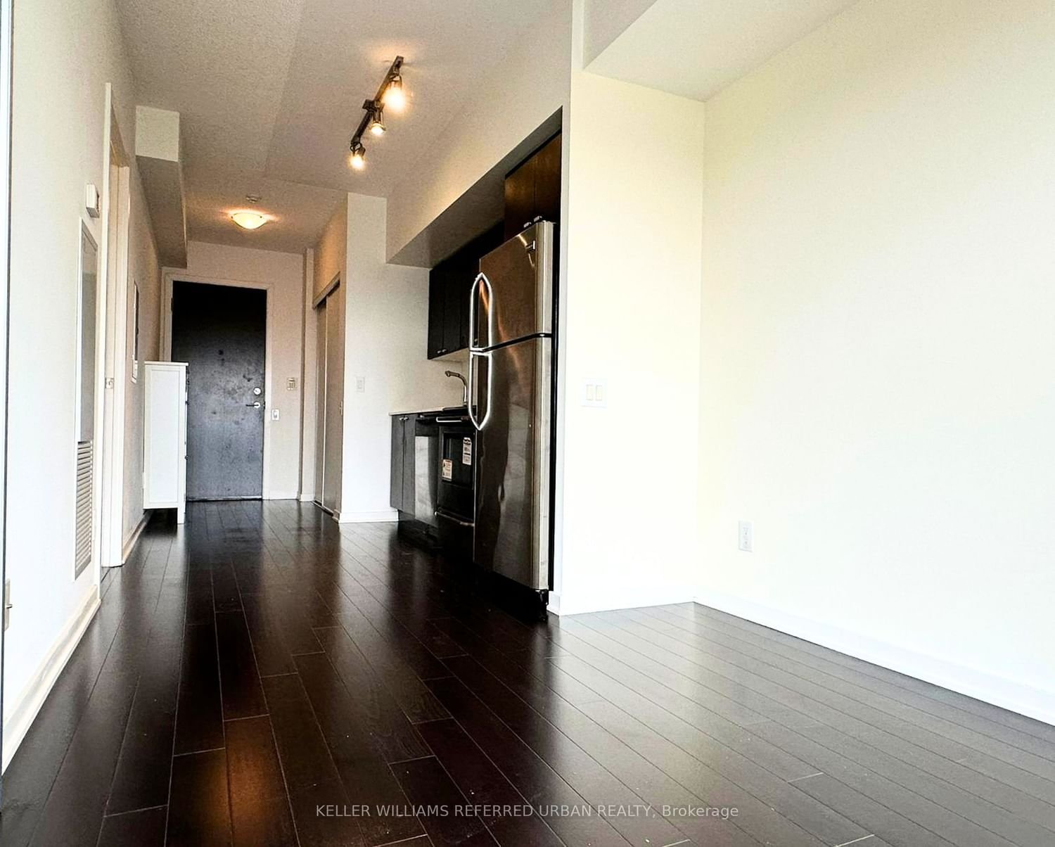 105 The Queensway Ave, unit 908 for rent - image #4