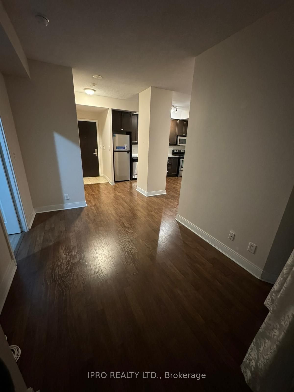 60 Absolute Ave, unit 504 for rent - image #10