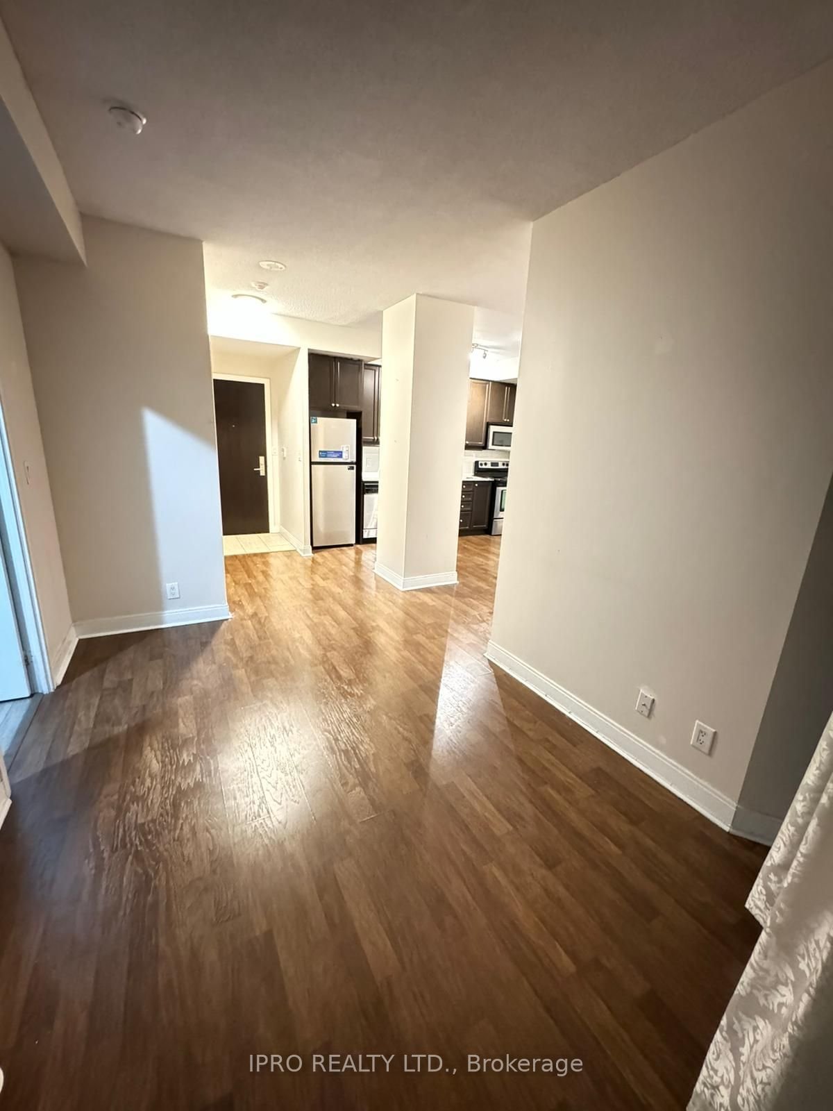 60 Absolute Ave, unit 504 for rent - image #13