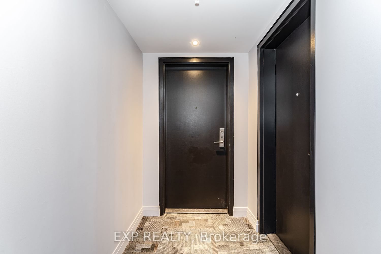 408 Browns Line, unit 401 for sale - image #5