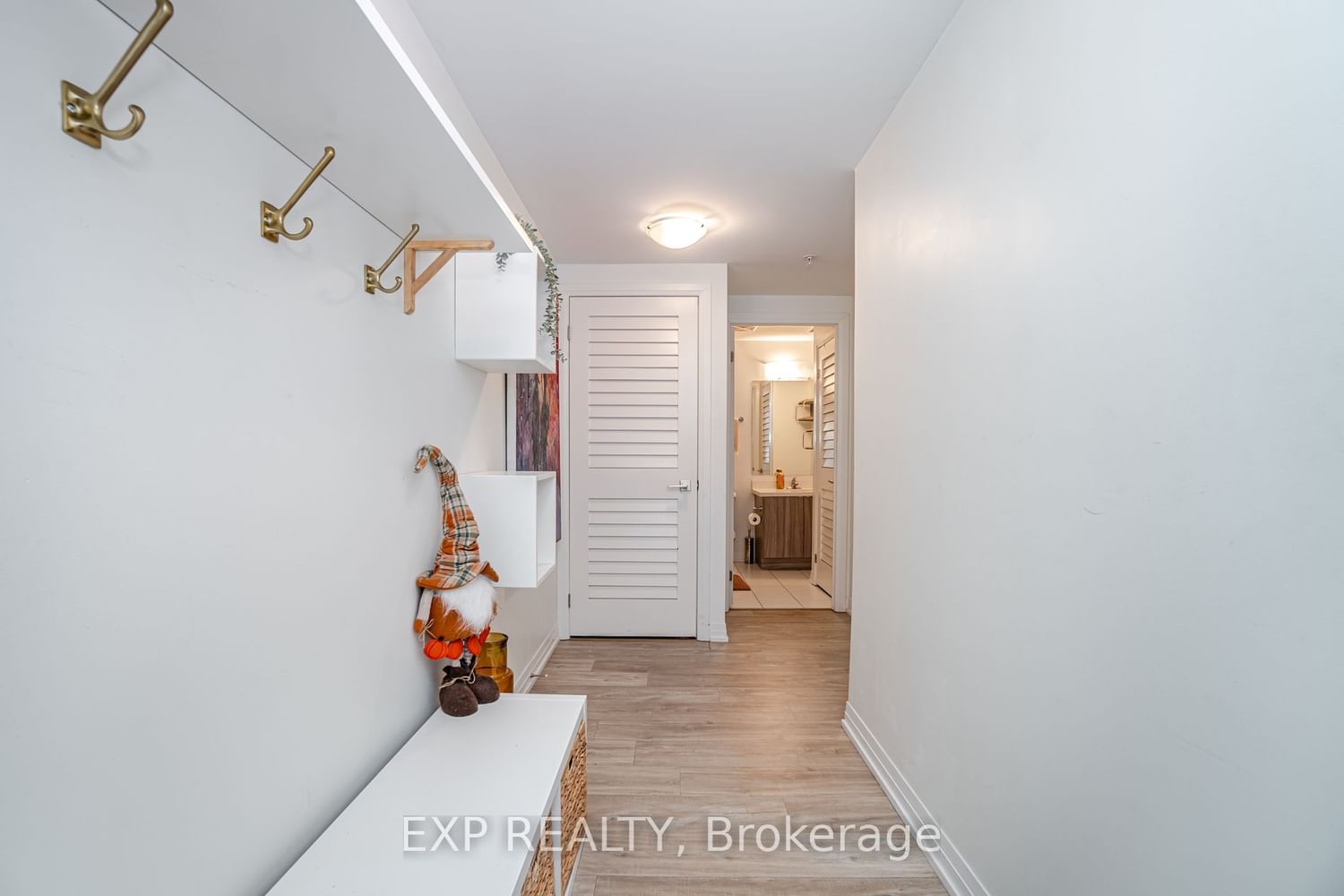 408 Browns Line, unit 401 for sale - image #7