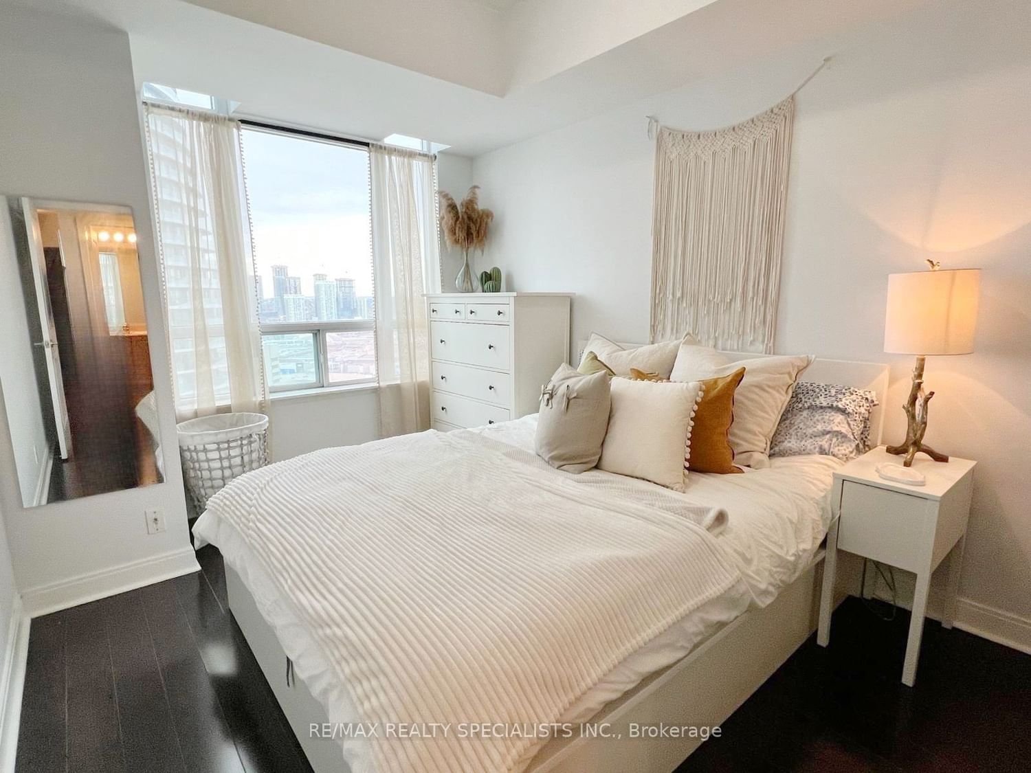 80 Absolute Ave, unit 2907 for rent - image #7