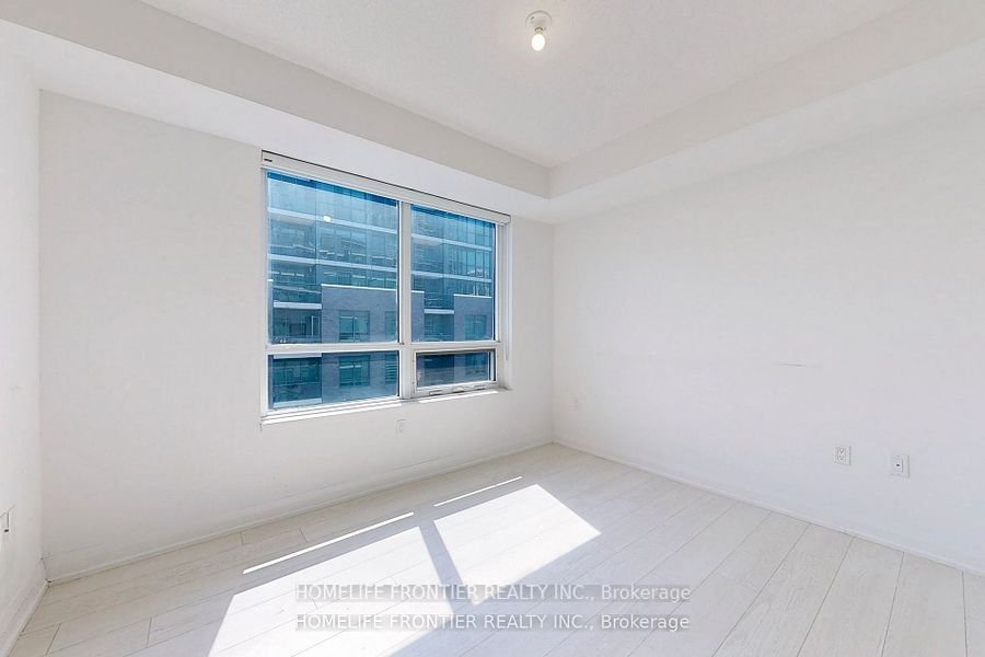 26 Gibbs Rd, unit 741 for sale - image #2