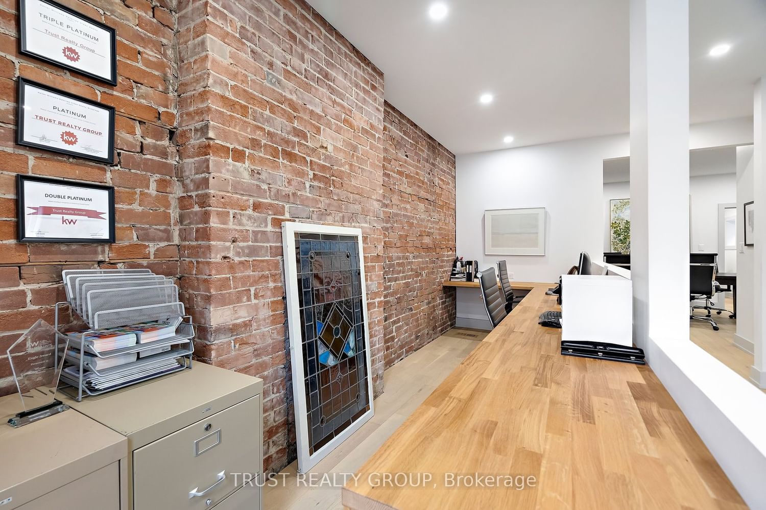 266 Roncesvalles Ave for sale 