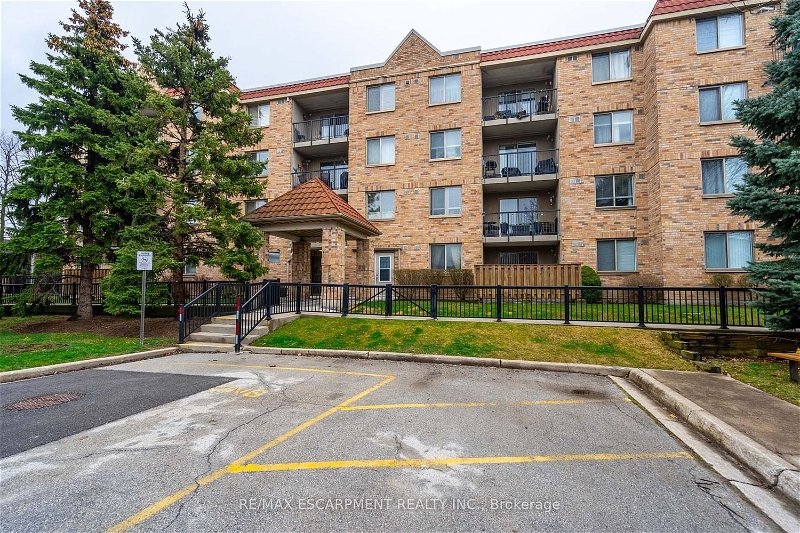 3499 Upper Middle Rd, unit 112 for sale - image #1