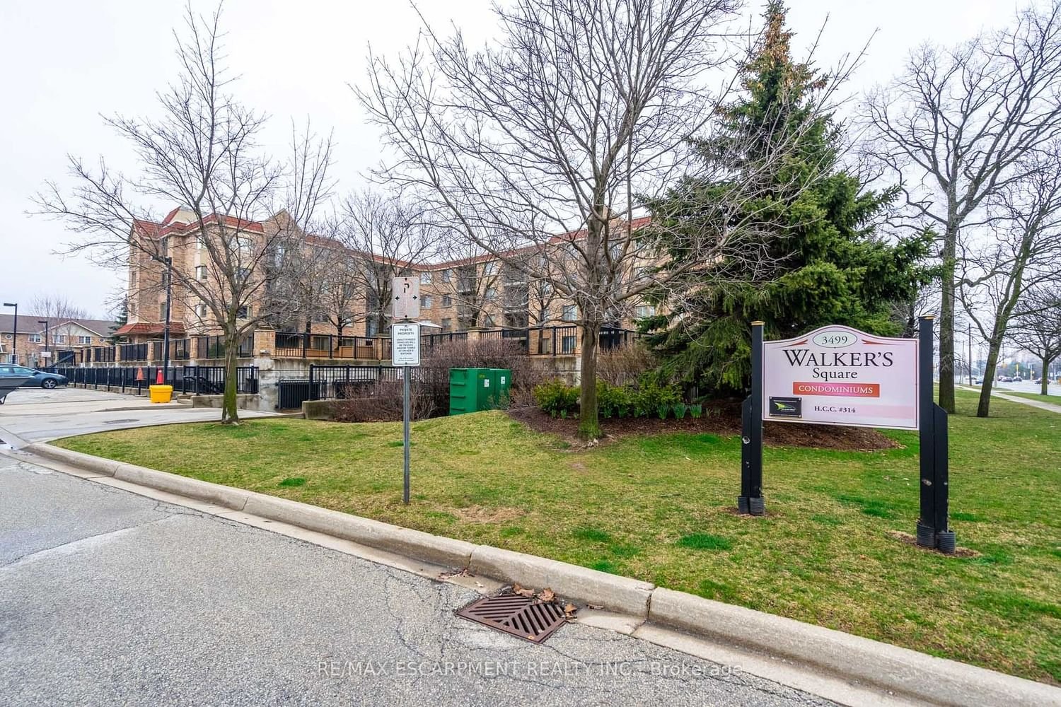 3499 Upper Middle Rd, unit 112 for sale - image #2