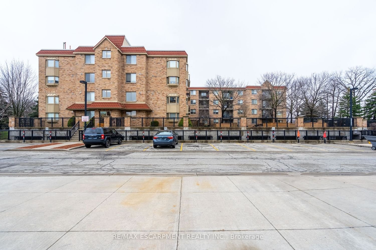 3499 Upper Middle Rd, unit 112 for sale - image #38