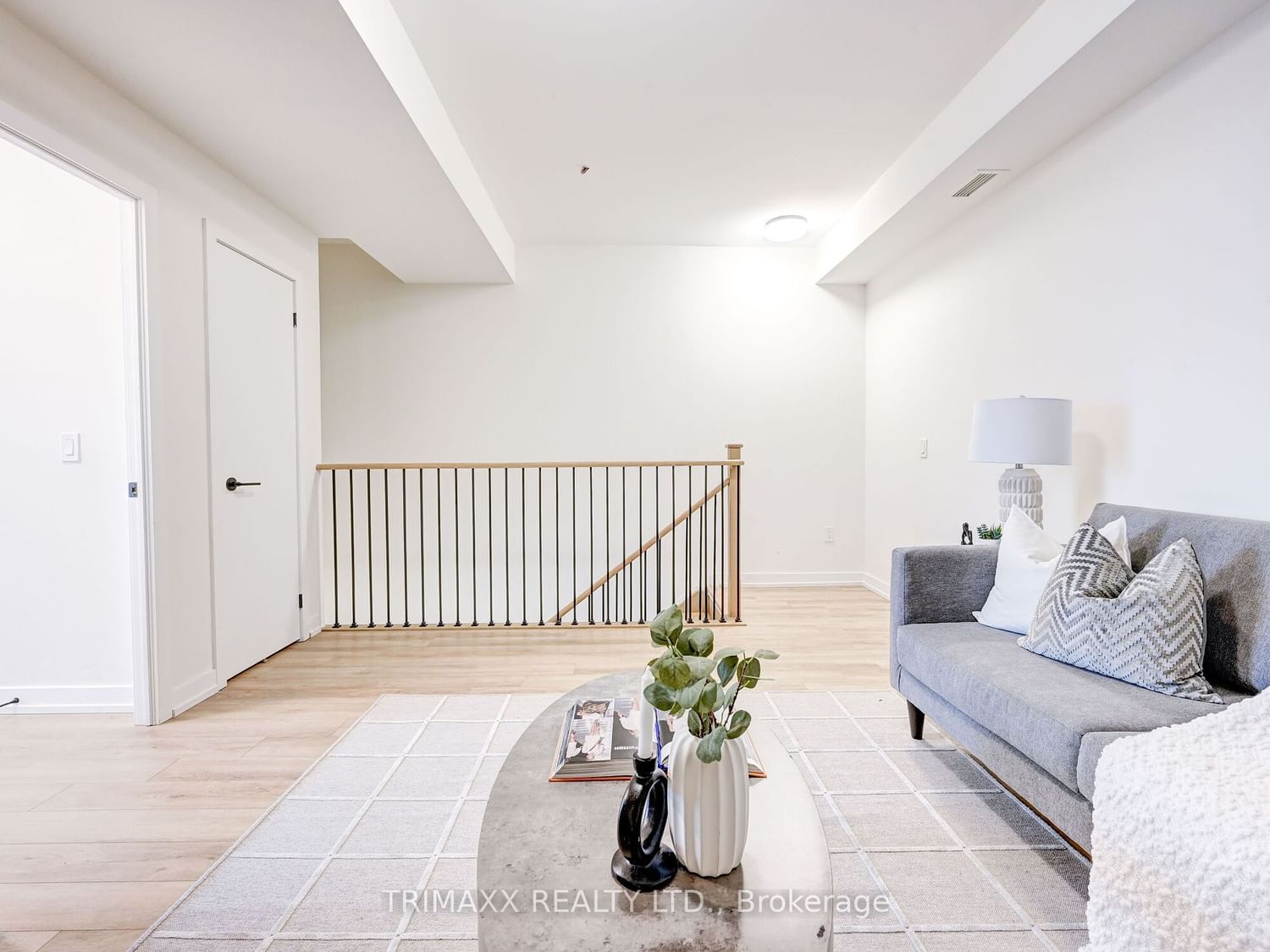 12 Symes Rd, unit 102 for sale - image #25