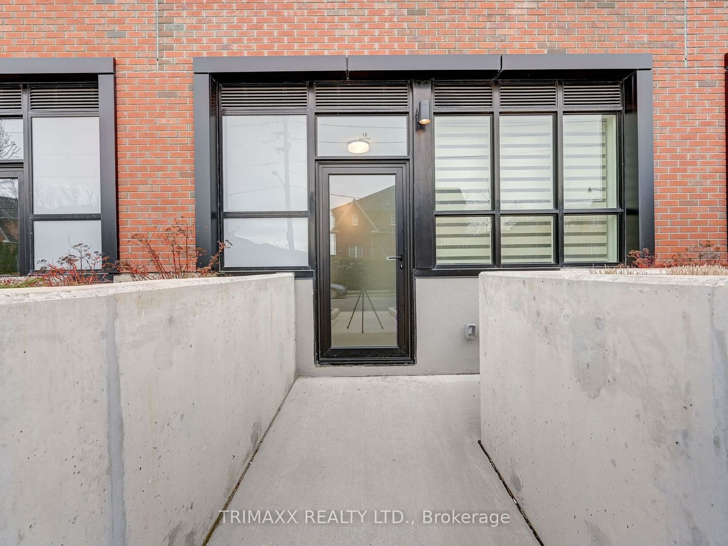 12 Symes Rd, unit 102 for sale - image #6