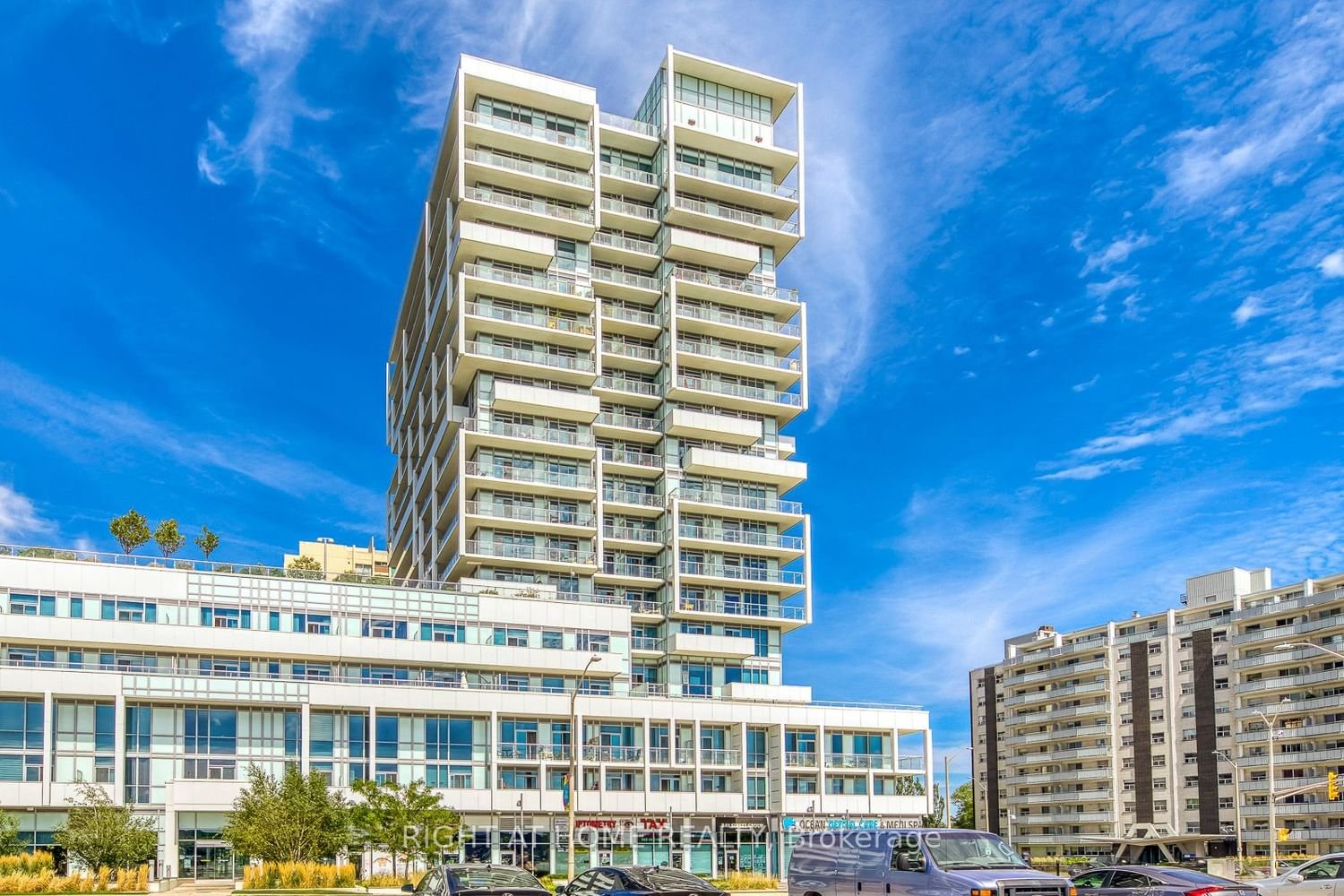 55 Speers Rd, unit 404 for sale - image #4